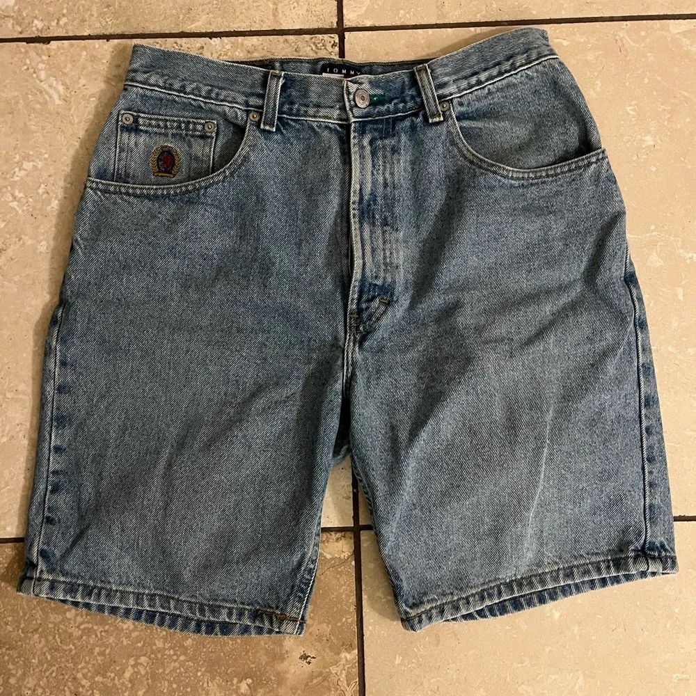 Tommy Hilfiger vintage denim shorts - Picture 2 of 5